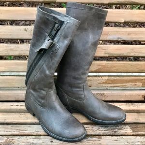 Grey real leather Steve Madden boots, EUC